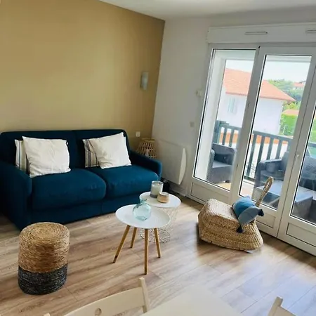 Cosy 26 M With Balcony And Pool شقة بيدار