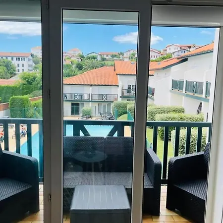 Cosy 26 M With Balcony And Pool شقة
